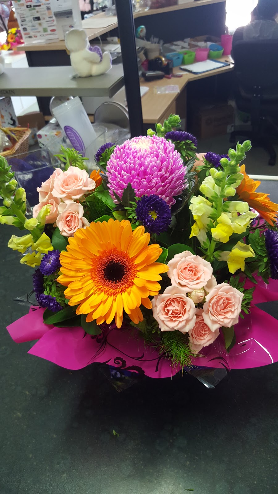 Jans Flower Shoppe | florist | 5a/121 Toolooa St, South Gladstone QLD 4680, Australia | 0749725445 OR +61 7 4972 5445