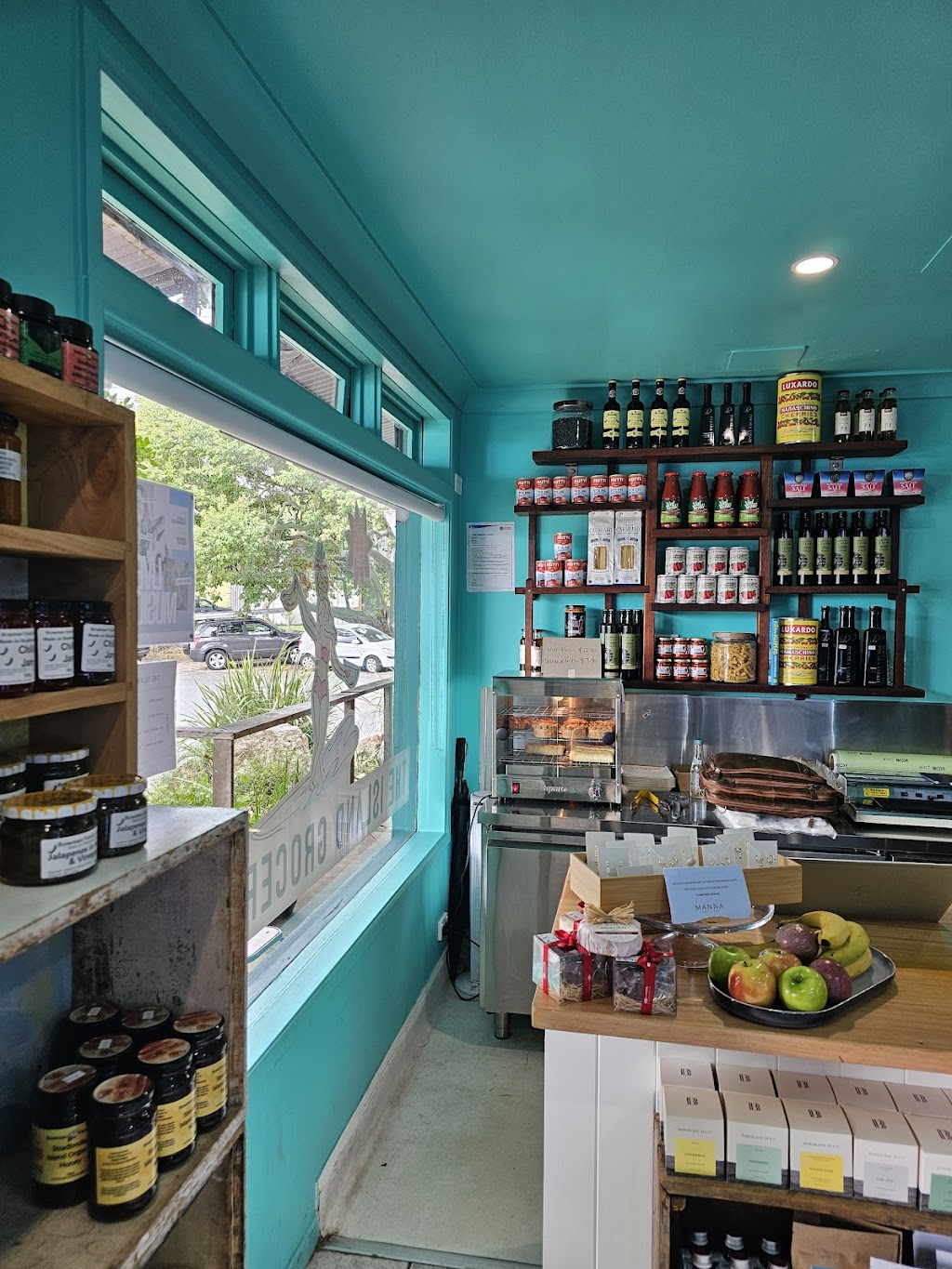 The Island Grocer & Deli | 4/29 Mooloomba Rd, Point Lookout QLD 4183, Australia | Phone: (07) 3245 1452