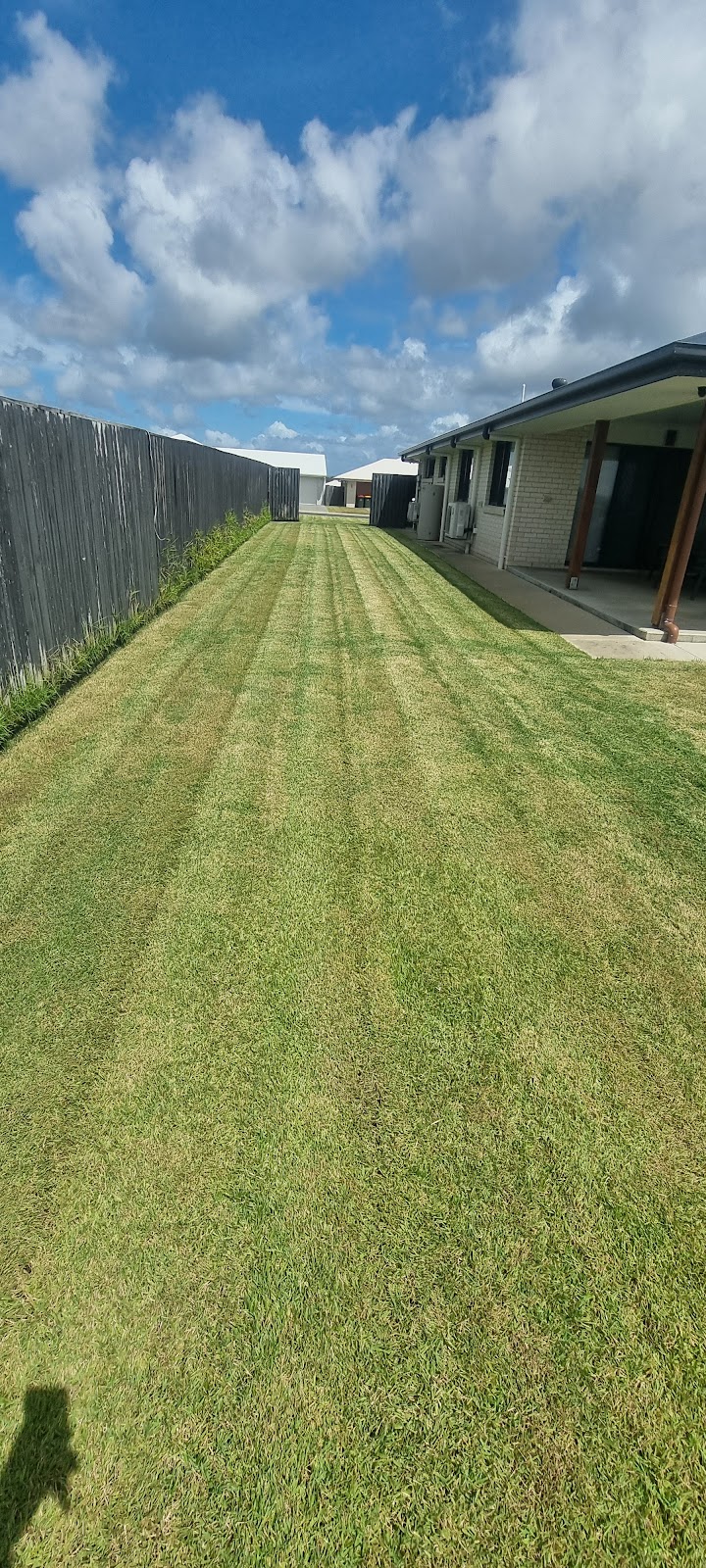 Cap Coast Man and Mower | Yeppoon Cres, Yeppoon QLD 4703, Australia | Phone: 0466 508 515