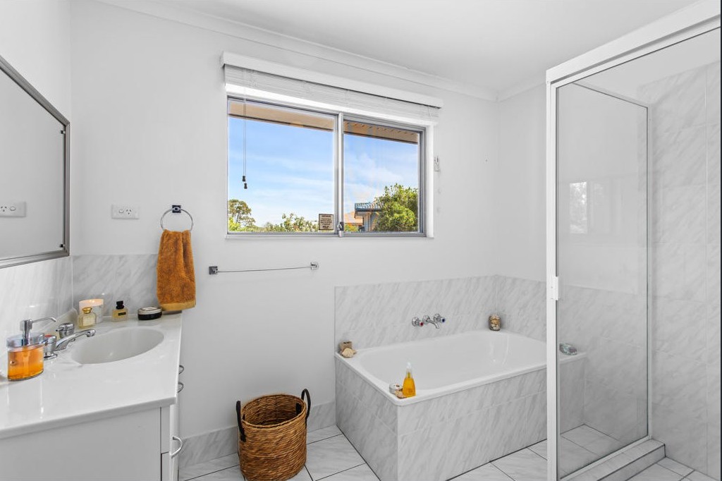 Fully Furnished Vacation Home - Caboolture South Queensland | Bosun Ct, Caboolture South QLD 4510, Australia | Phone: 0423 181 925