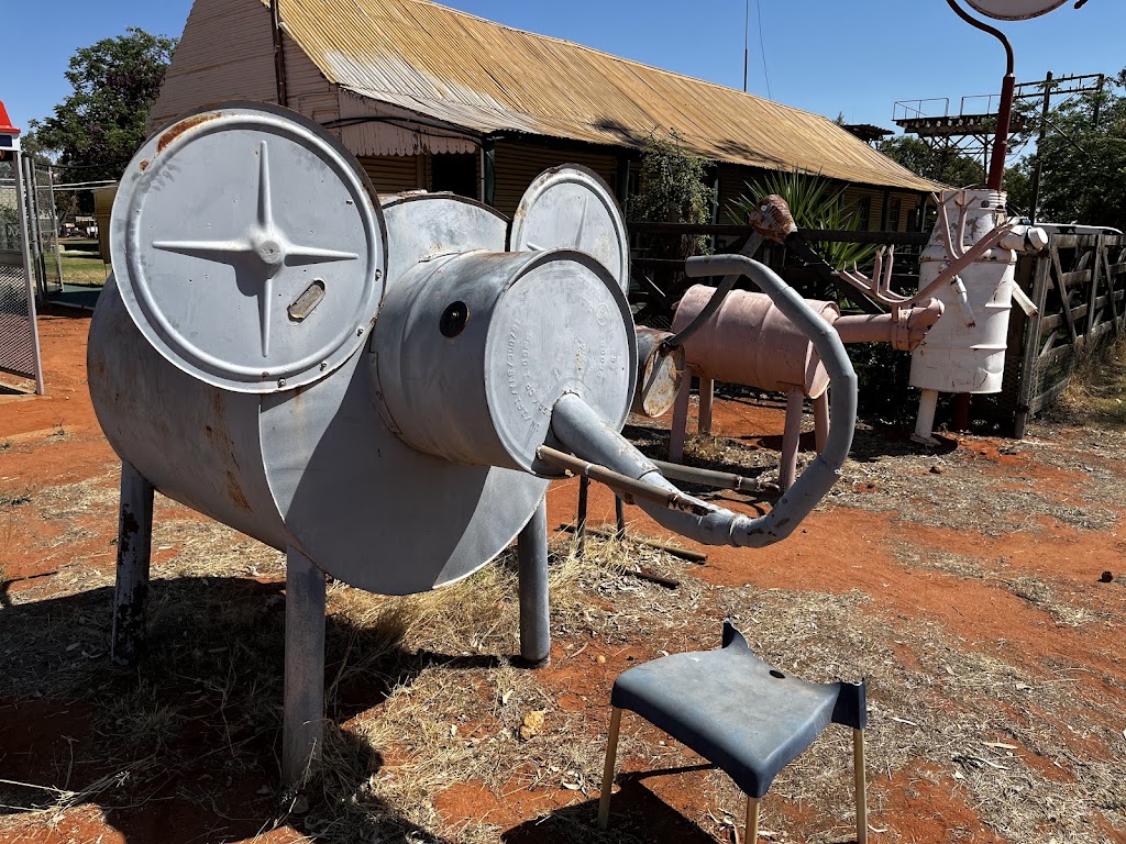 Royal Mail Hotel | 9 Archernar St, Hungerford QLD 4493, Australia | Phone: (07) 4655 4093
