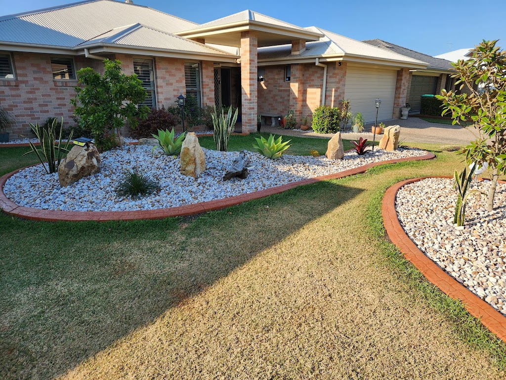 Brett continuous concrete kerbing garden edging | 3 Bottlebrush Pl, Lakewood NSW 2443, Australia | Phone: 0470 018 422