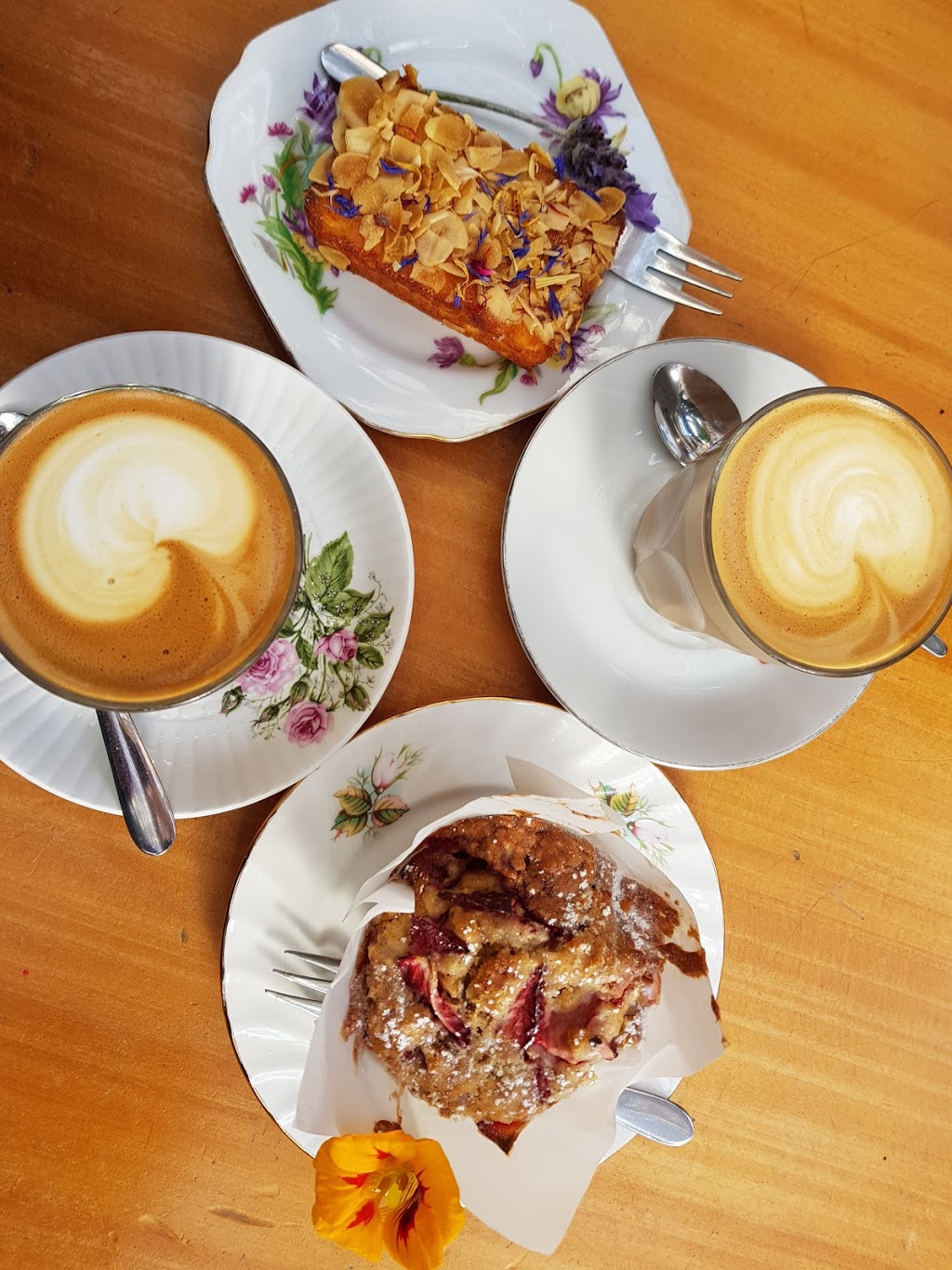 McGain’s Nursery, Café and Food Store, Anglesea | 1 Simmons Ct, Anglesea VIC 3230, Australia