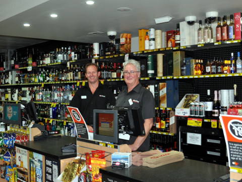Milton IGA Plus Liquor | liquor store | 84-86 Princes Hwy, Milton NSW 2538, Australia | 0244551233 OR +61 2 4455 1233