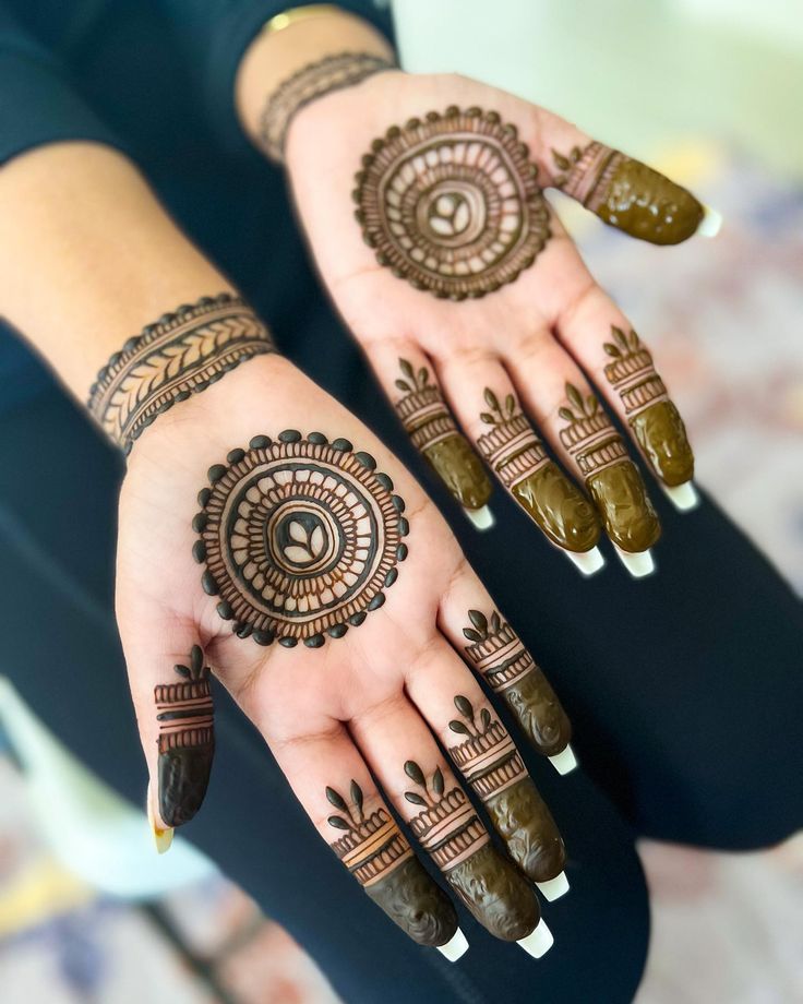 Henna By Dania | Mount Greville Wy, Park Ridge QLD 4125, Australia | Phone: 0401 350 110