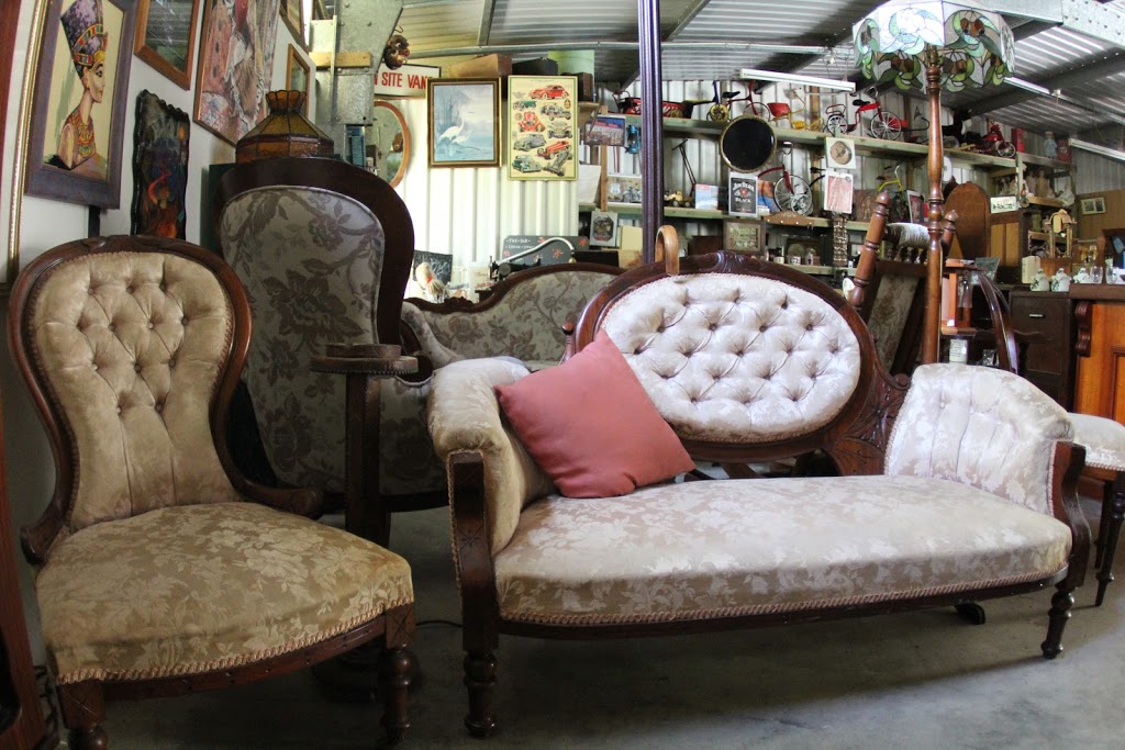 Urunga Antiques & Collectables | furniture store | 7 Baylon Drive, Raleigh, NSW 2455, Australia | 0448635385 OR +61 448 635 385