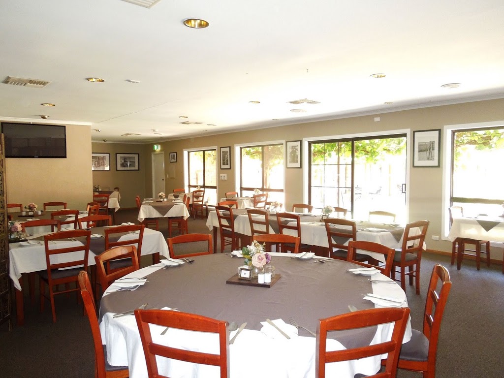 Highway Restaurant | 4754 Copper Coast Hwy, Kadina SA 5554, Australia | Phone: (08) 8821 4609