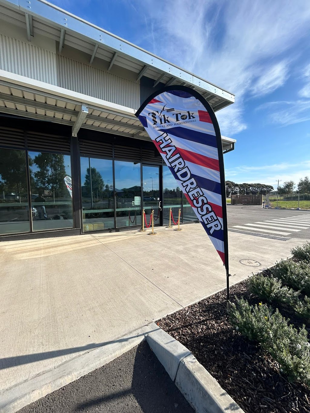 Tik Tok Barber and Hairdresser Jubilee | Unit 1/1 Welcome Parade, Wyndham Vale VIC 3024, Australia | Phone: 0493 986 665