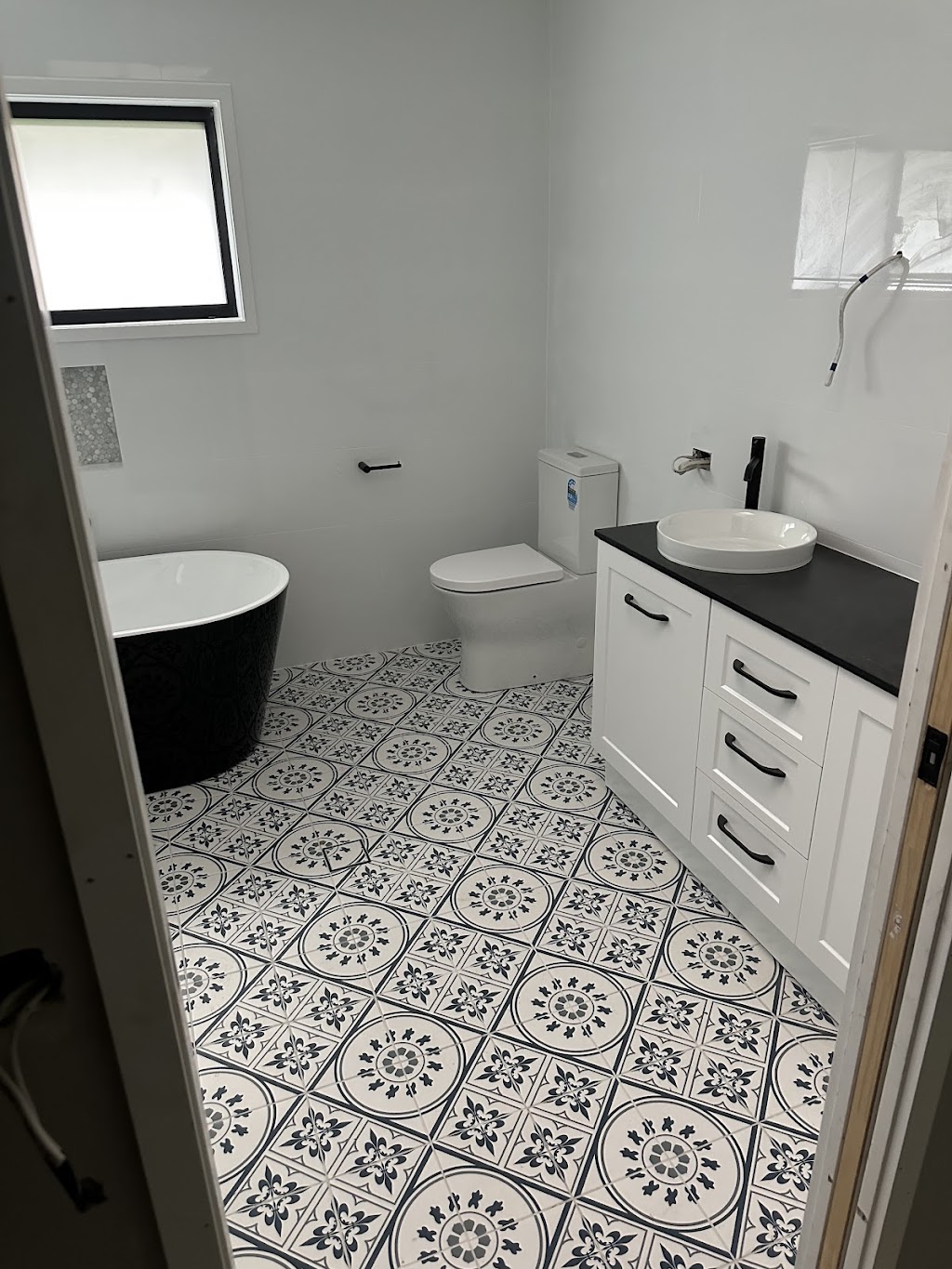 Coastline Building Bathroom renovations -Services Central Coast | 9 Parklands Cl, Bateau Bay NSW 2261, Australia | Phone: 0405 387 661