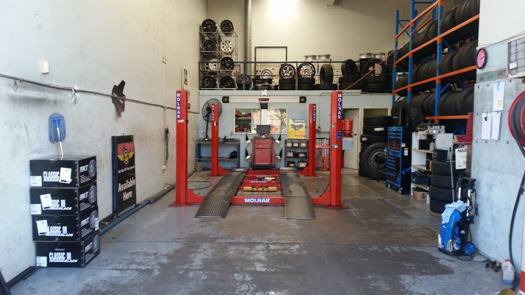 Noels Progress Road Pitstop | car repair | 6/2 Industrial Ave, Wacol QLD 4076, Australia | 0732711509 OR +61 7 3271 1509