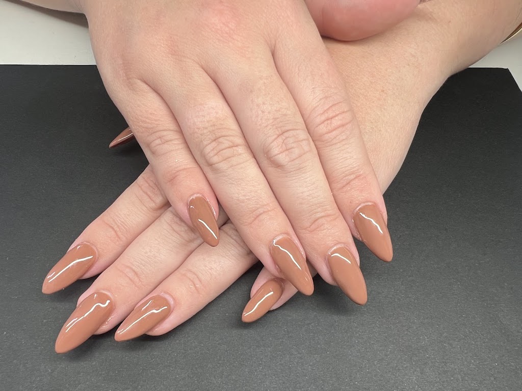 Tips and Toes | 5 West St, Sarina QLD 4737, Australia | Phone: 0415 413 515