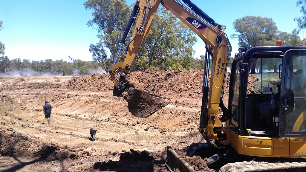 MIA Bobcat Excavator Service | 525 McNeil Rd, Leeton NSW 2705, Australia | Phone: 0428 535 145