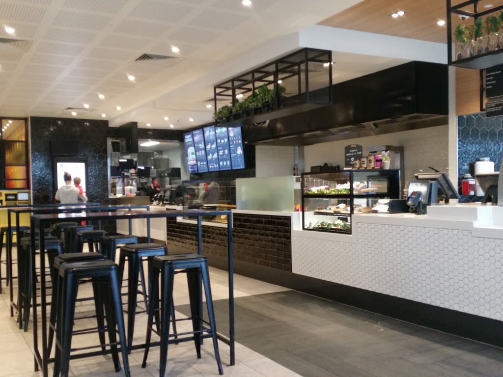 McDonalds Albury East | cafe | Drome St, East Albury NSW 2640, Australia | 0260216514 OR +61 2 6021 6514