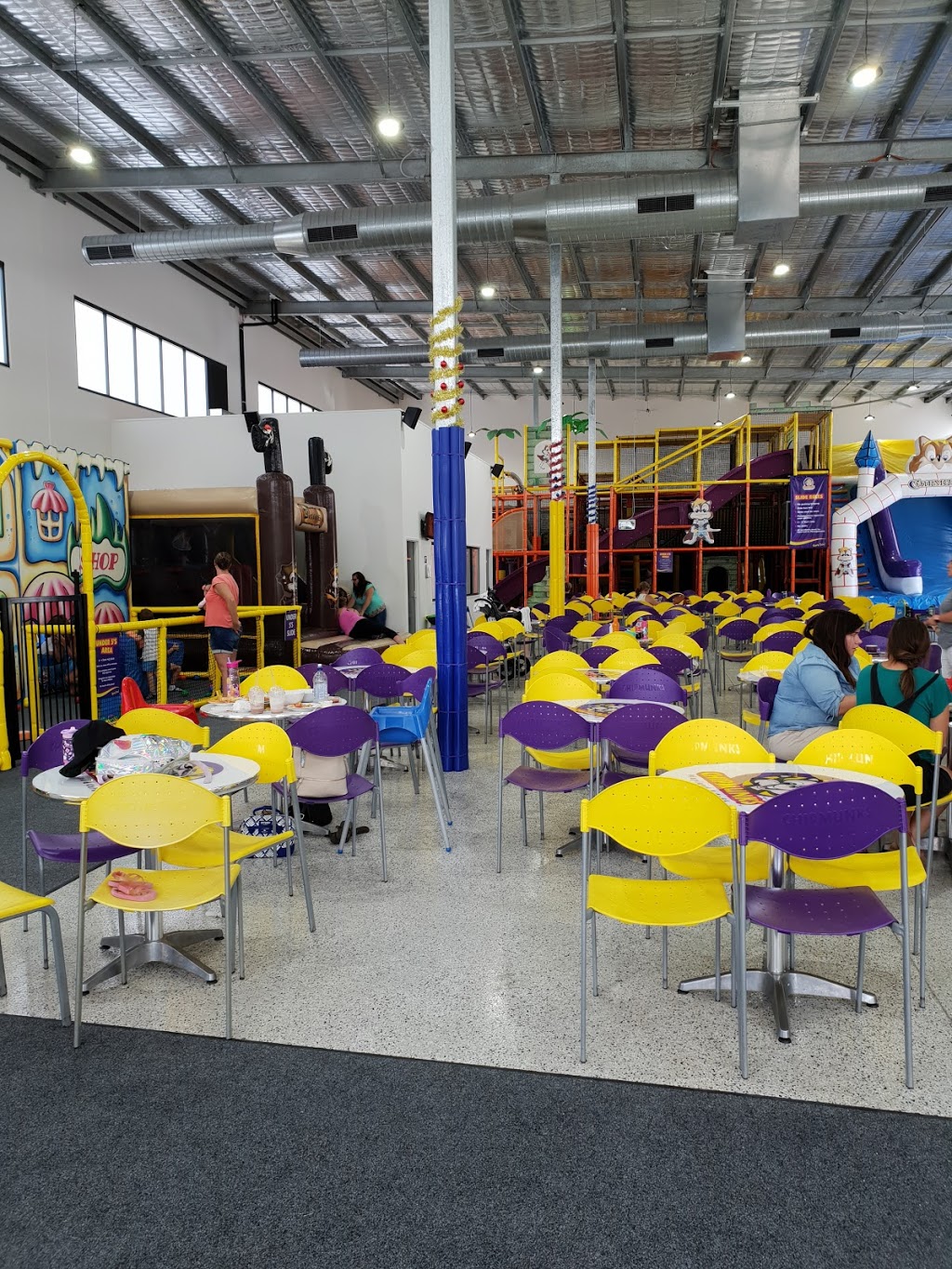 Chipmunks Playland & Cafe Sippy Downs | cafe | 107 Sippy Downs Dr, Sippy Downs QLD 4556, Australia | 0754452183 OR +61 7 5445 2183