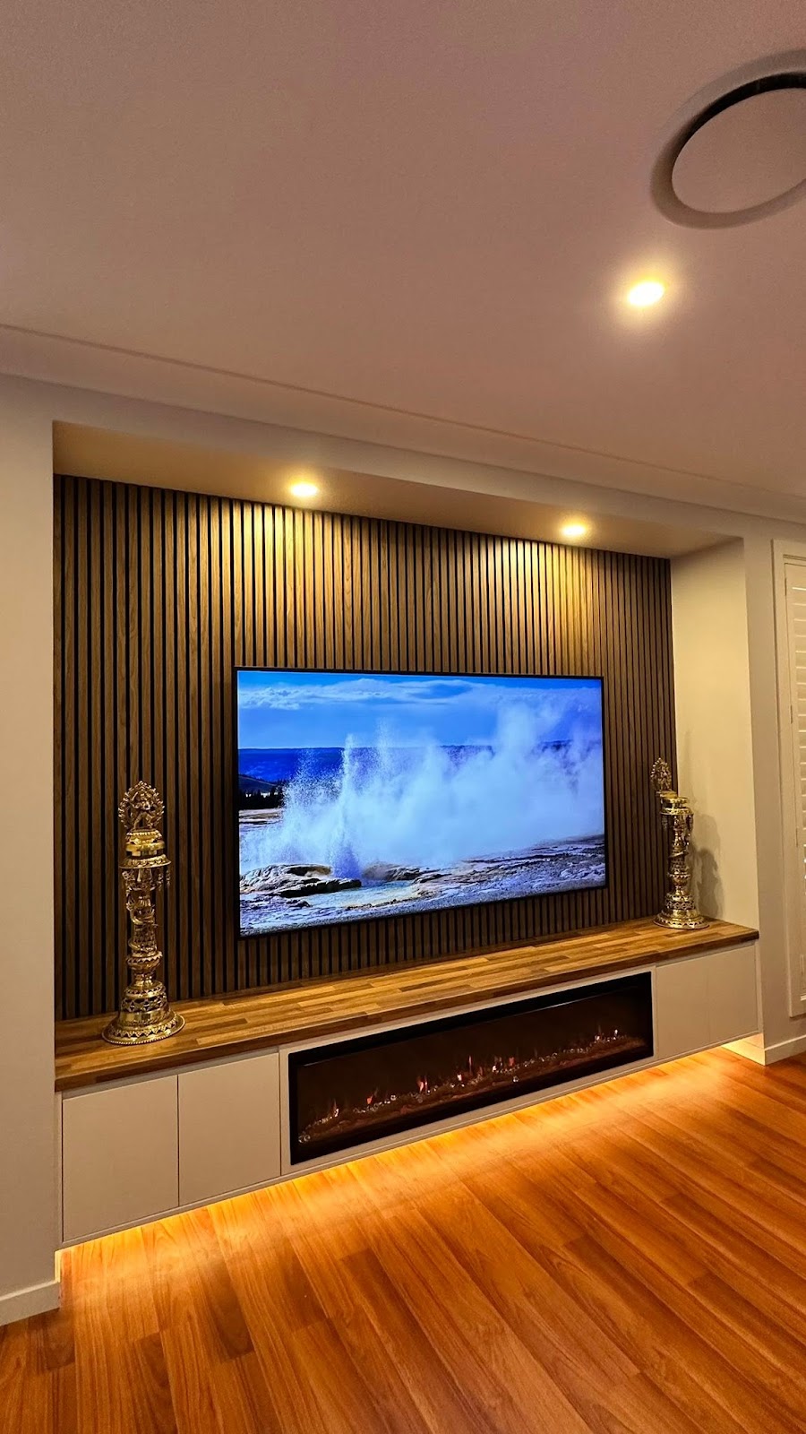 Mandala Cabinetry | 55 Coral Flame Cct, Gregory Hills NSW 2557, Australia | Phone: 1300 526 261