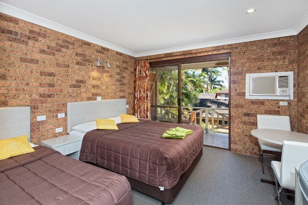 Sapphire Palms Motel | lodging | 178-182 The Entrance Rd, The Entrance NSW 2261, Australia | 0243325799 OR +61 2 4332 5799