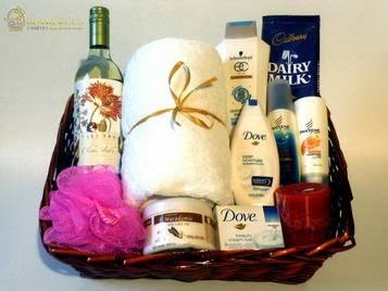 Glamorous Hampers | 29 Hill St, Woombye QLD 4559, Australia