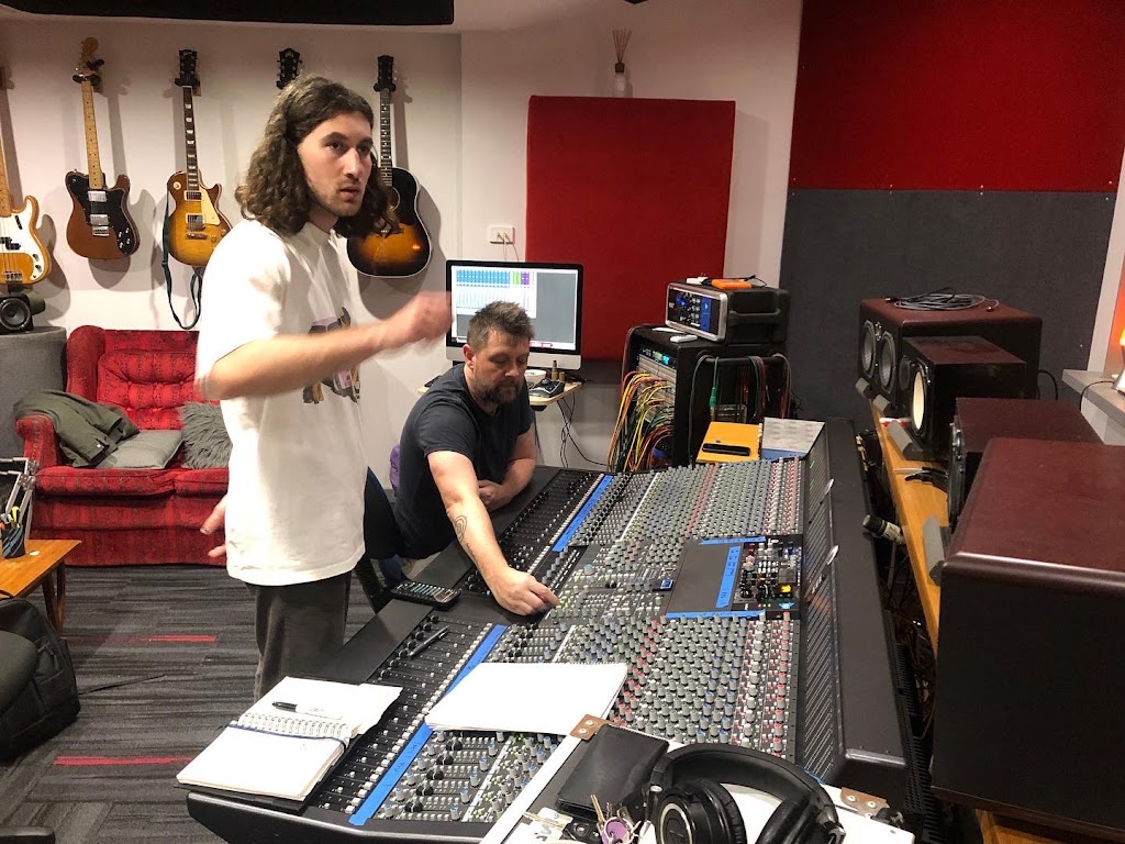 Damien Gerard Sound Studios | 19 Grieve Cl, West Gosford NSW 2250, Australia | Phone: 0416 143 030