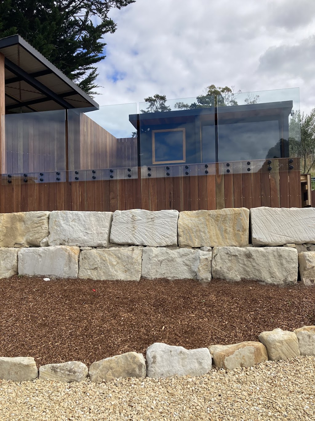 Huon Valley Glass | 3 Elizabeth St, Cygnet TAS 7112, Australia | Phone: 0408 197 149