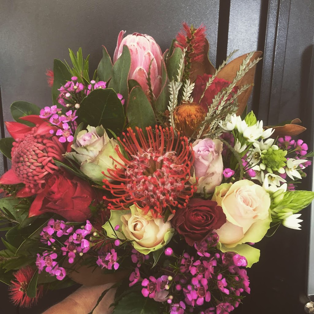 Wildflowers by Sarah | Dixon Cct, Muswellbrook NSW 2333, Australia | Phone: 0448 454 757