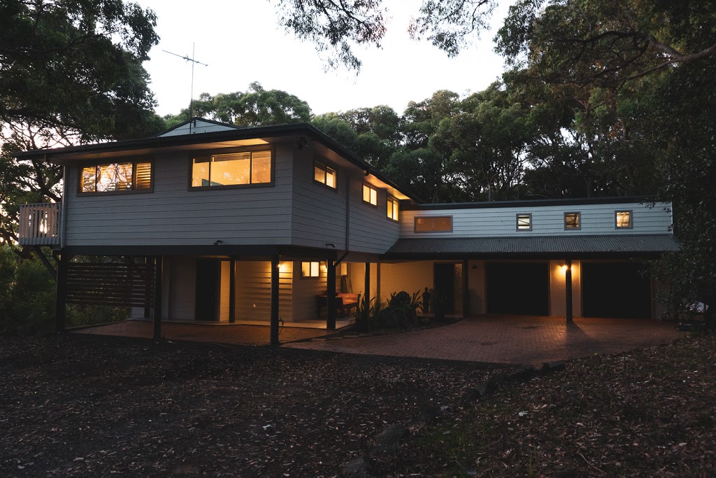Bouddi Lodge | 44 Wards Hill Rd, Killcare Heights NSW 2257, Australia | Phone: 0452 284 842