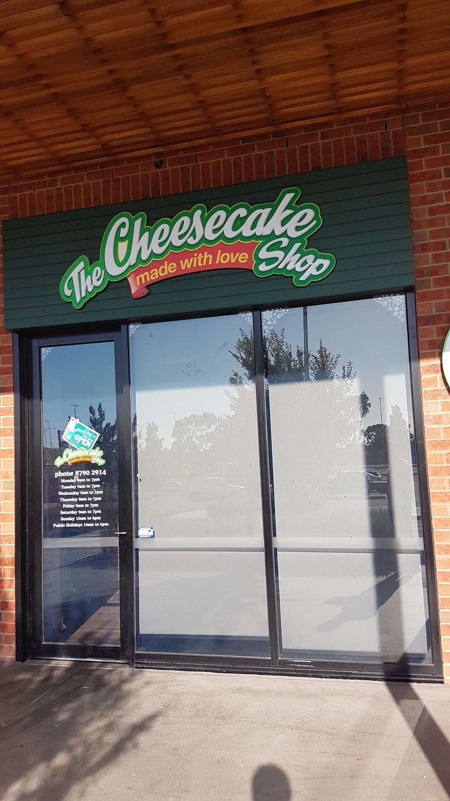The Cheesecake Shop Casey | bakery | 400 Narre Warren - Cranbourne Rd, Narre Warren South VIC 3805, Australia | 0387902914 OR +61 3 8790 2914