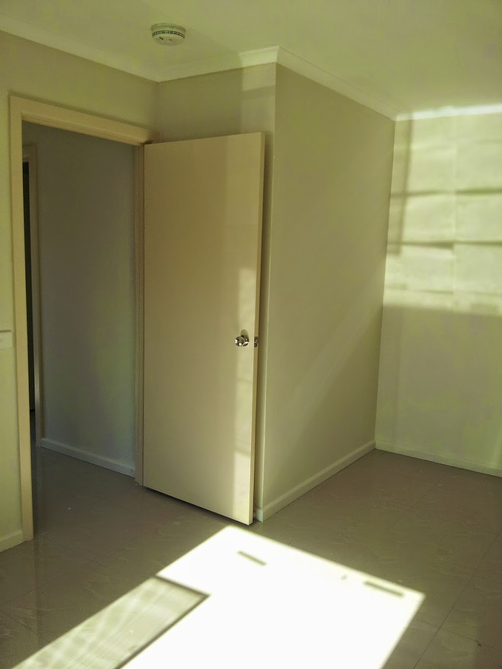 Accommodation Dandenong Room | 42 Ingrid St, Dandenong VIC 3175, Australia | Phone: 0423 868 081