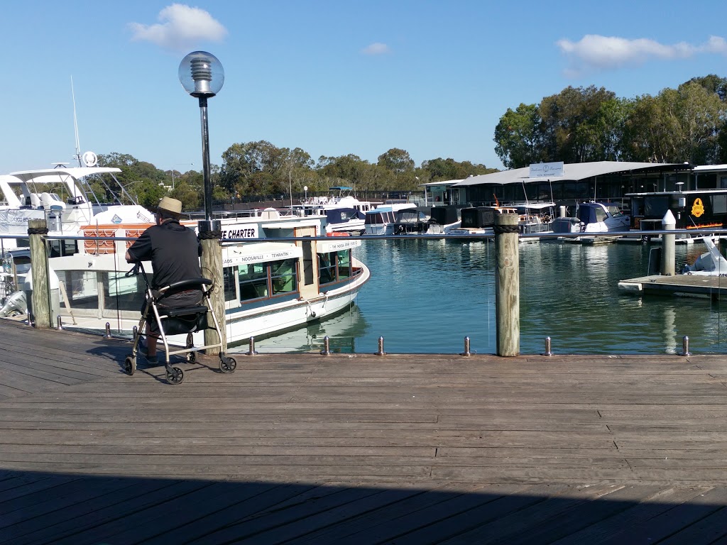 Noosa Harbour Fish Market | restaurant | Noosa Marina, Parkyn Ct, Tewantin QLD 4565, Australia | 0754730299 OR +61 7 5473 0299