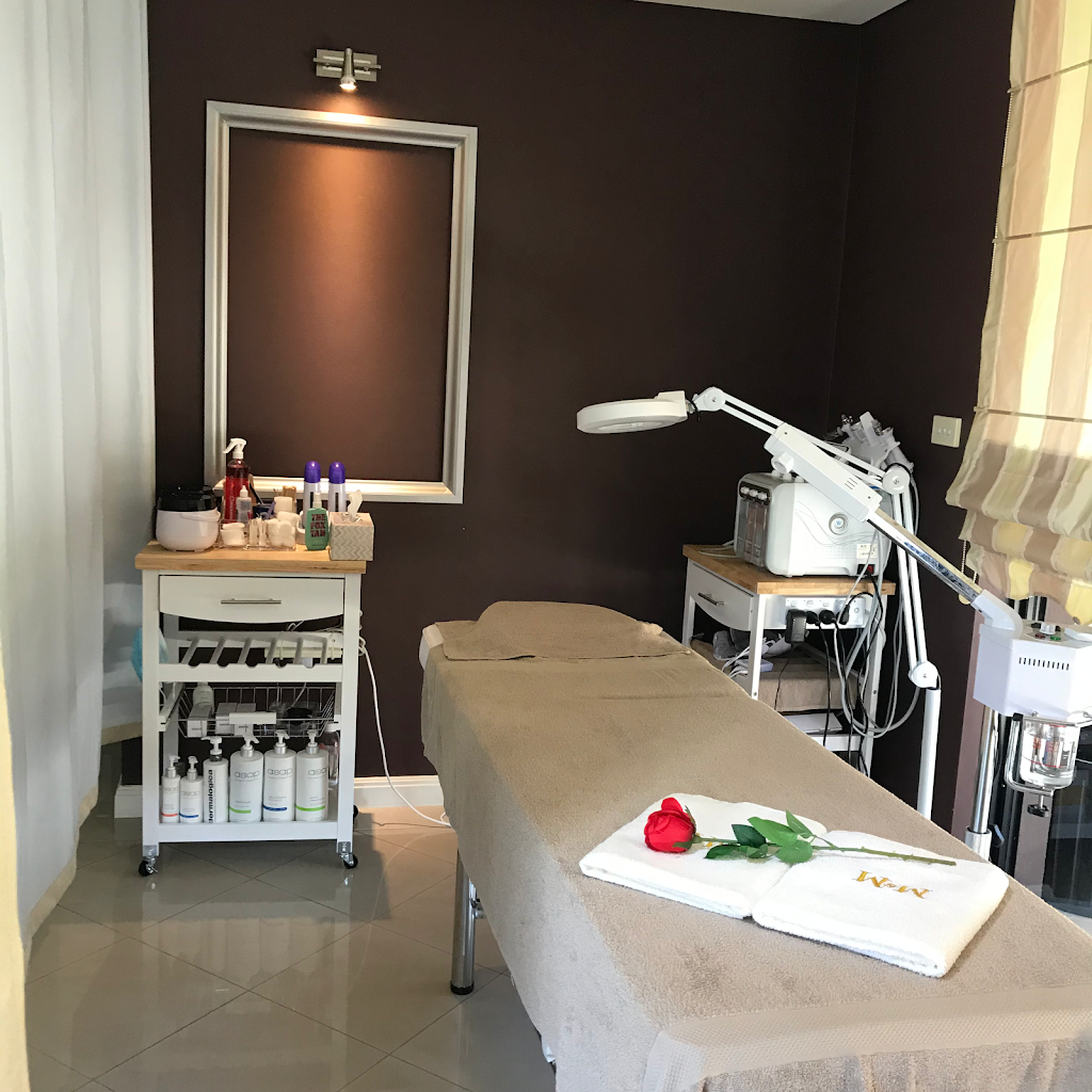 Luxury Beauty Room | 41 Treloar Pl, Edensor Park NSW 2176, Australia | Phone: 0450 830 730