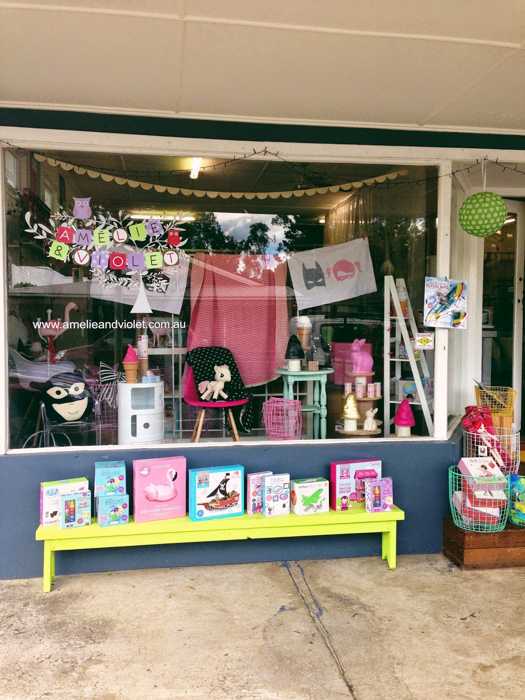 Amelie & Violet | clothing store | 29 Christie St, Canungra QLD 4275, Australia | 0755434377 OR +61 7 5543 4377