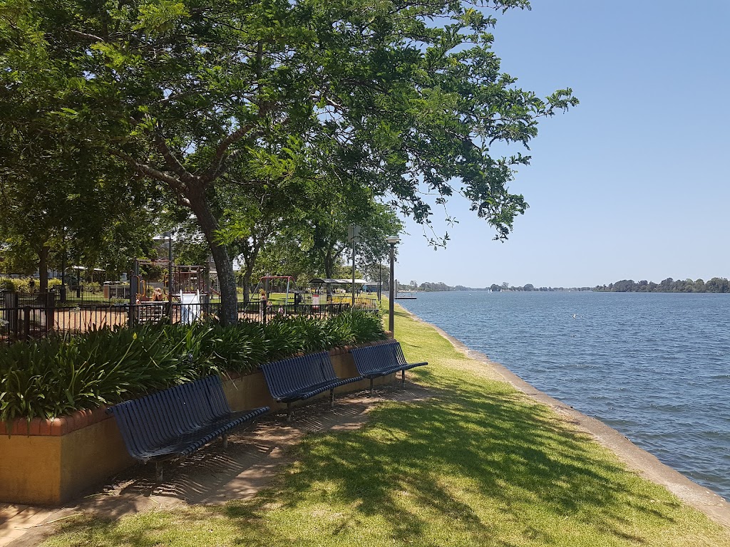 Playground On Foreshore Of Manning River Taree | 200 Victoria St, Taree NSW 2430, Australia | Phone: 65925339