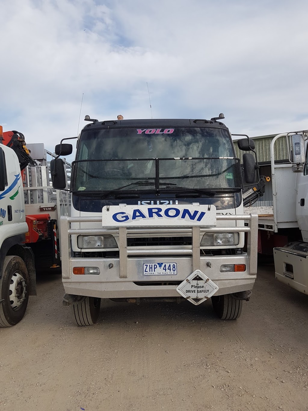 Garoni Crane Trucks | 7 Kendall St, Wodonga VIC 3690, Australia | Phone: 0427 019 426