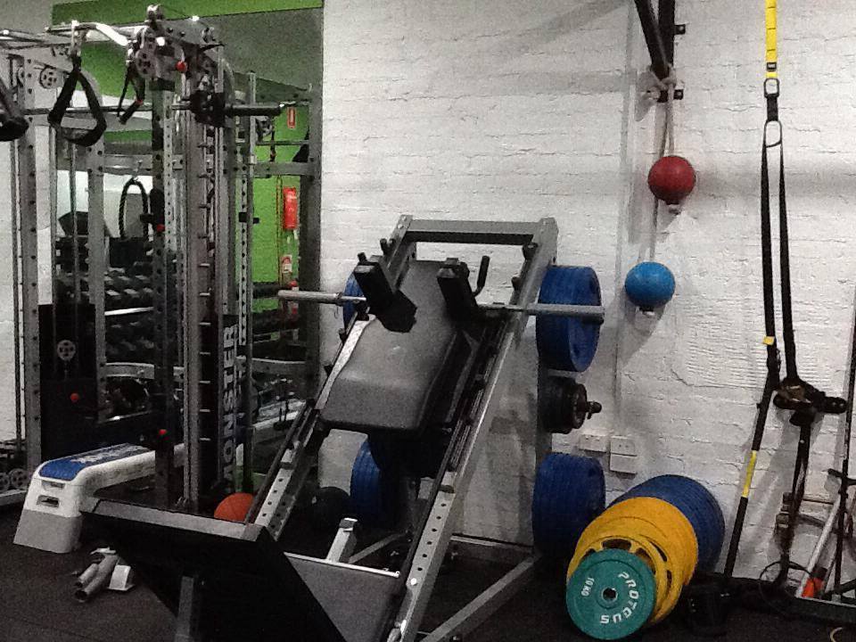 Mana Fitness & Nutrition | gym | 7/2 Clifford St, Suffolk Park NSW 2481, Australia | 0404440566 OR +61 404 440 566