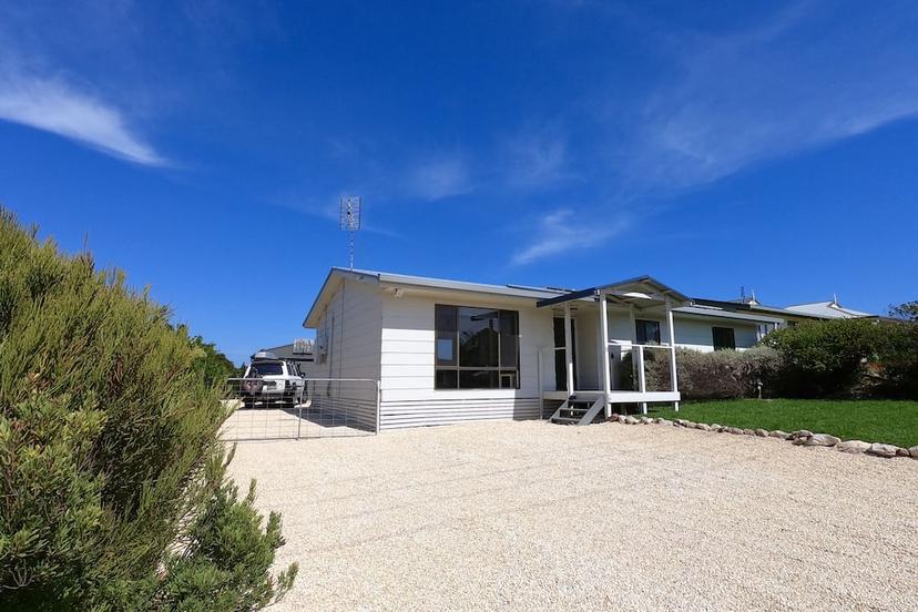 Dune View Robe | 11 Williams Ave, Robe SA 5276, Australia | Phone: 0400 869 388