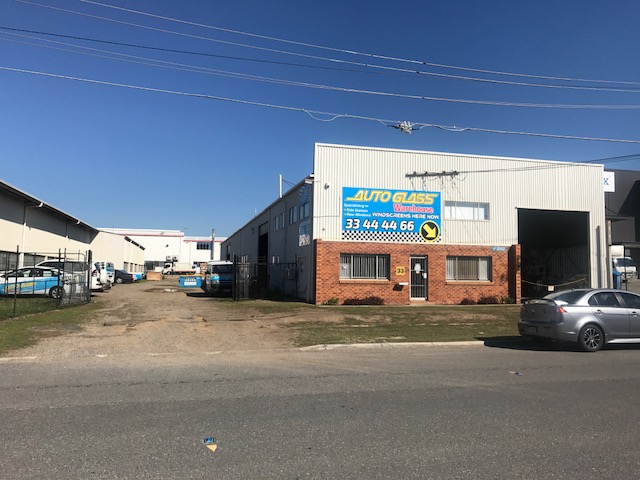 Autoglass Warehouse | car repair | 33 Musgrave Rd, Coopers Plains QLD 4108, Australia | 0733444466 OR +61 7 3344 4466