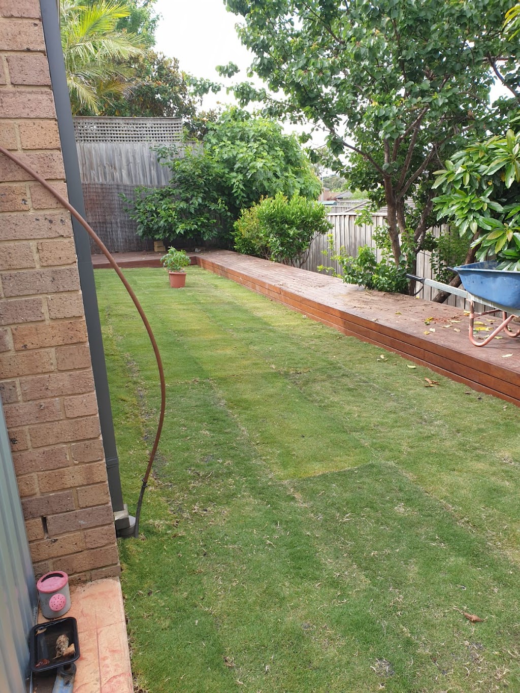 JS LANDSCAPING | 54 Cherryhills Dr, Cranbourne VIC 3977, Australia | Phone: 0402 557 146