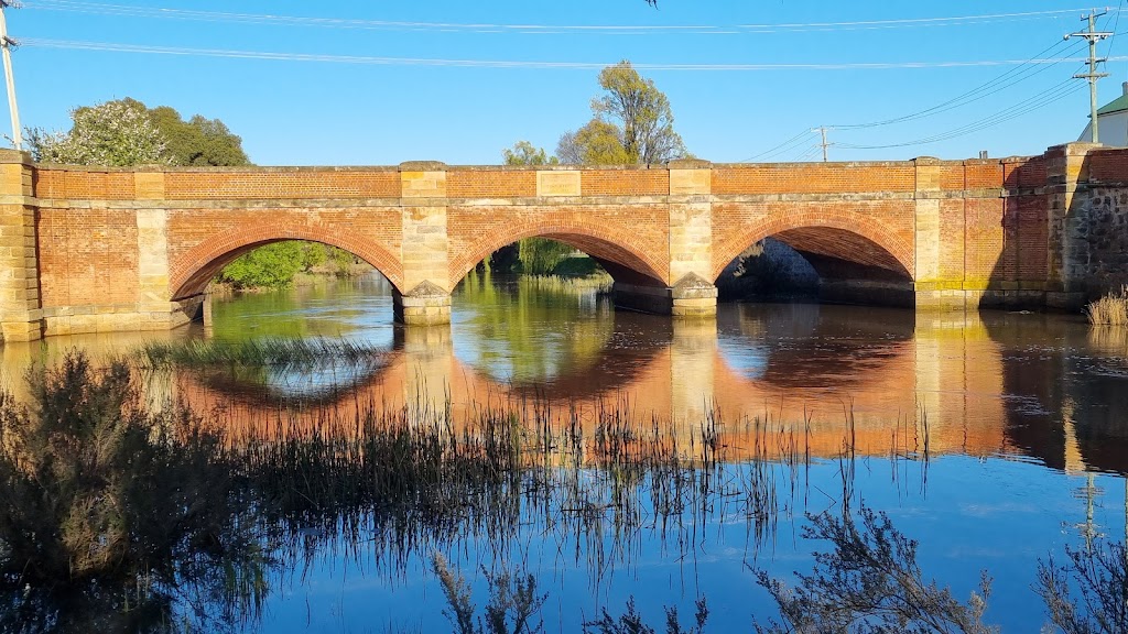 The Red Bridge | tourist attraction | 139 High St, Campbell Town TAS 7210, Australia | 0363811347 OR +61 3 6381 1347