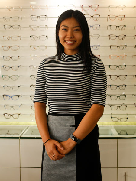 Mt Annan Eyecare/Dina Chungue Optometrist | health | 2/4 Main St, Mount Annan NSW 2567, Australia | 0246480911 OR +61 2 4648 0911