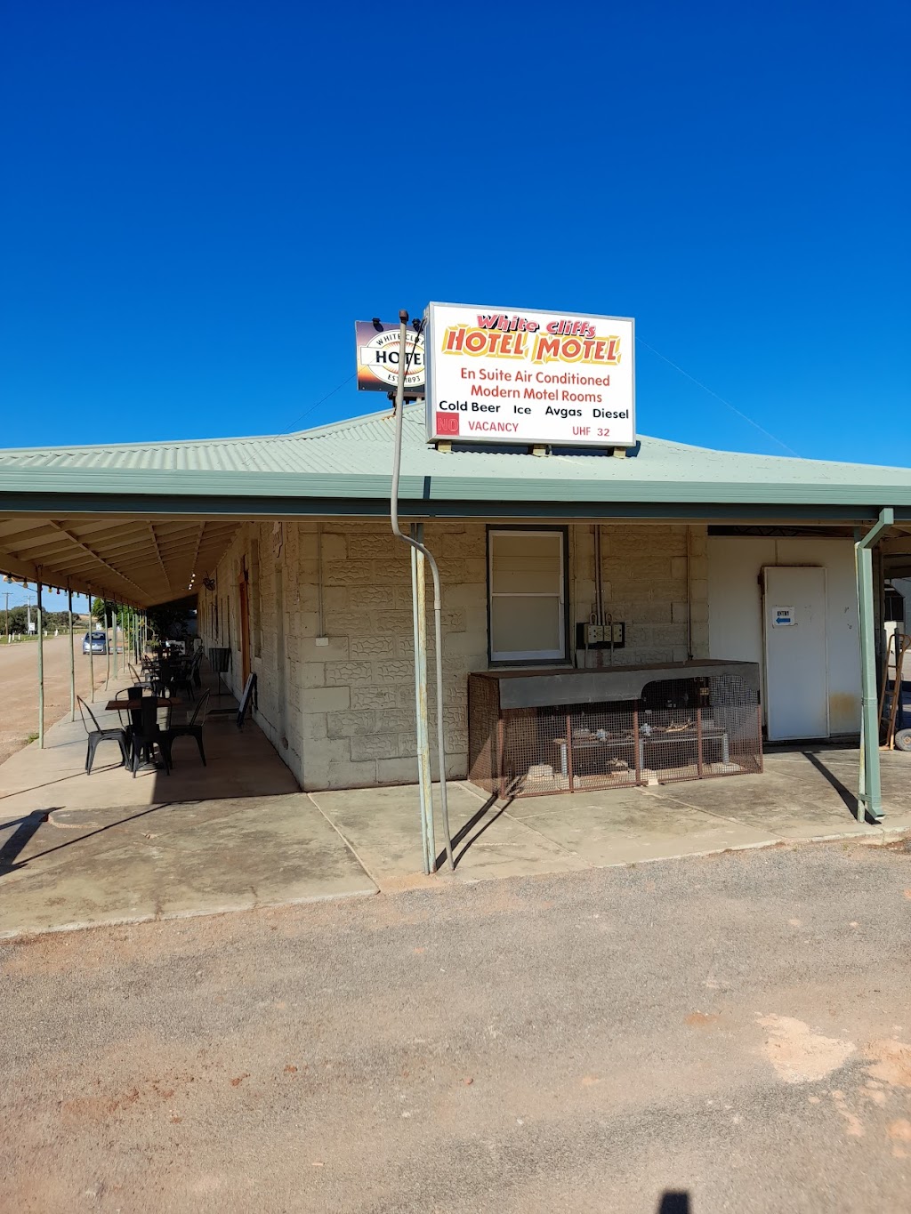 White Cliffs Outback Store | gas station | Keraro Rd & Johnston St, White Cliffs NSW 2836, Australia | 0880916611 OR +61 8 8091 6611