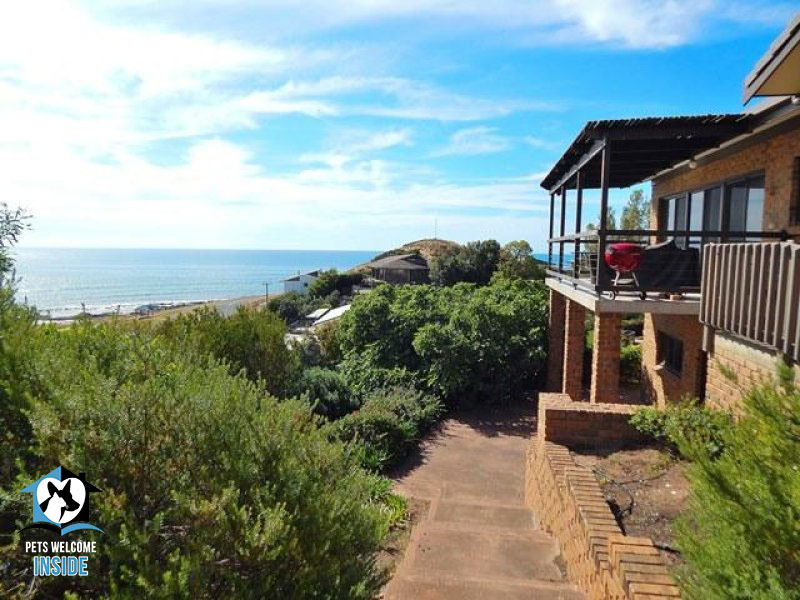 PetLet 12: Stunning Views at Carrickalinga | 12 Solitude Dr, Carrickalinga SA 5204, Australia | Phone: 0408 818 413