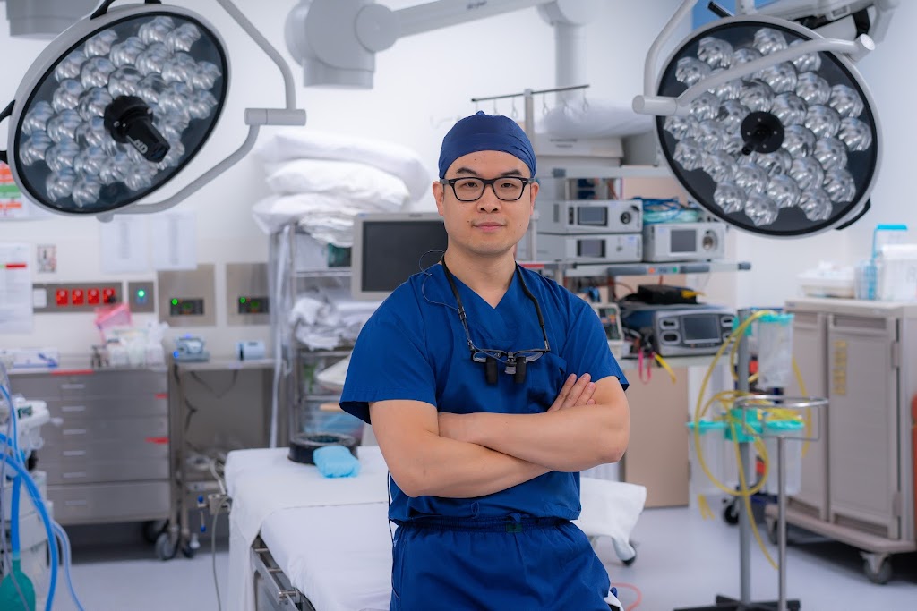 Dr Cheng He - Cardiothoracic Surgeon | Gold Coast | Private Hospital, Suite 18, Level 1/14 Hill St, Southport QLD 4215, Australia | Phone: (07) 5353 2000