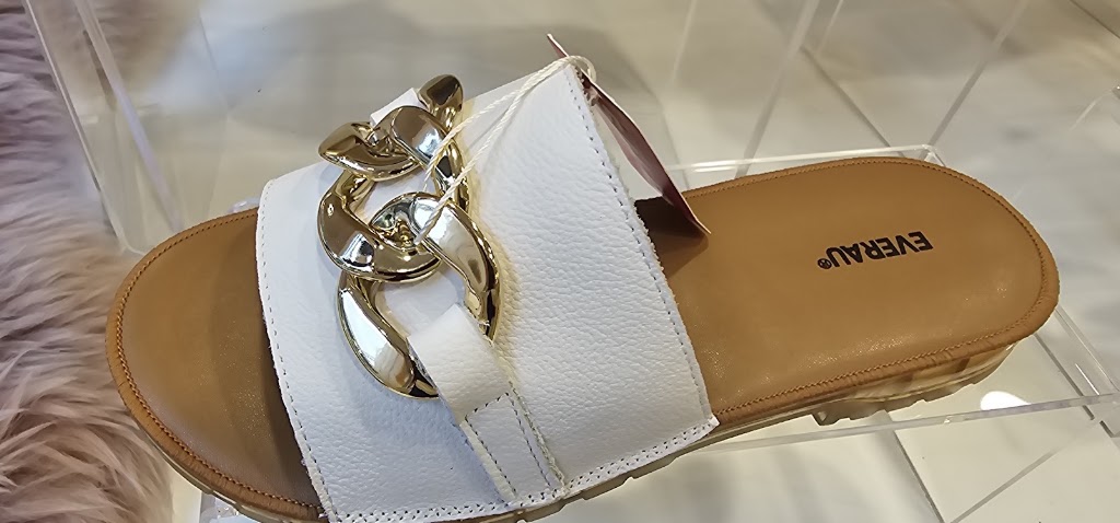 UGG Express - UGG Boots - Macarthur Square - Campbelltown | Macarthur Shopping Centre, 3rd floor/200 Gilchrist Dr, Campbelltown NSW 2560, Australia | Phone: 0492 969 067