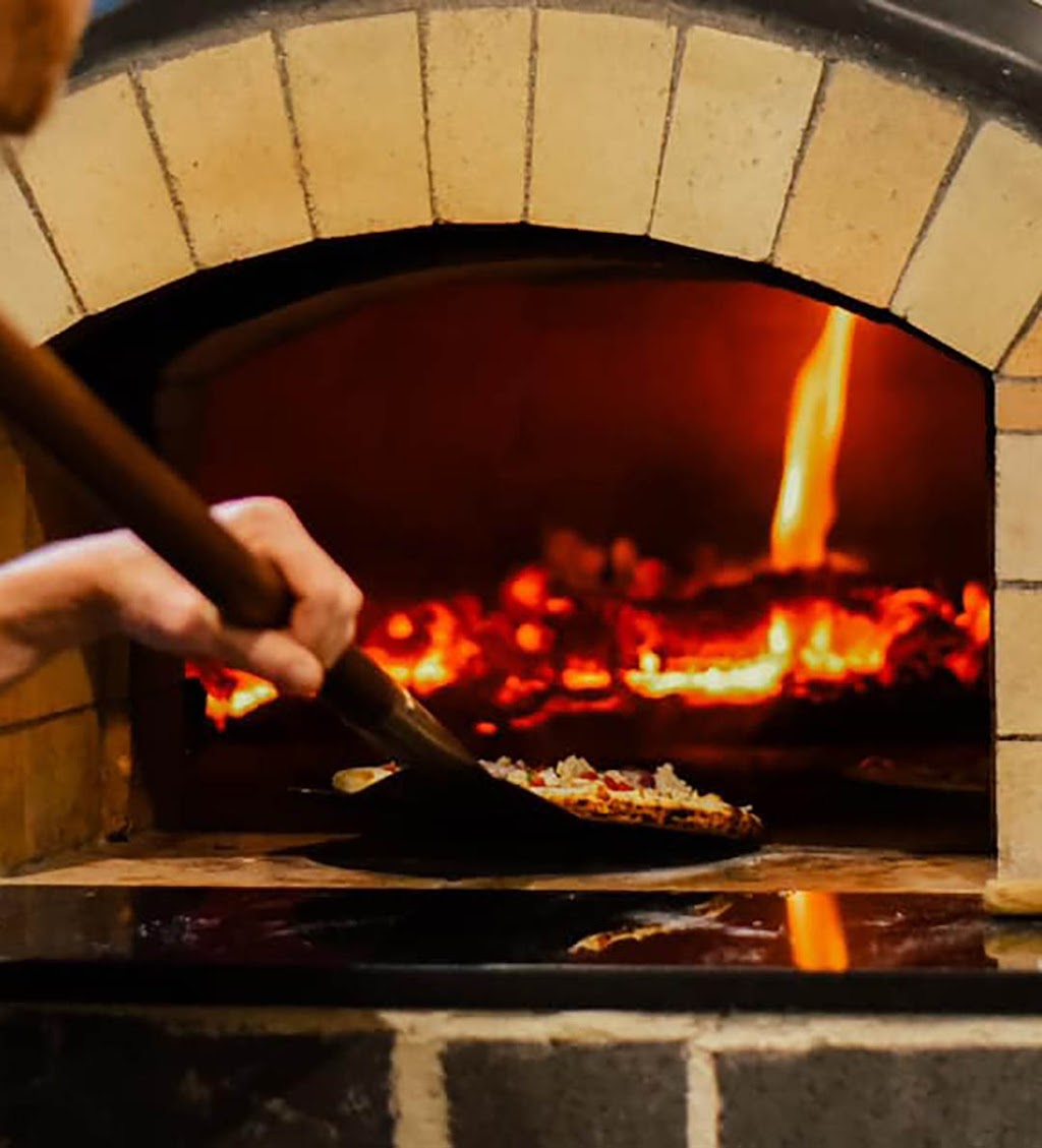 Toora Woodfired Pizza | 64 Stanley St, Toora VIC 3962, Australia | Phone: 0477 367 893