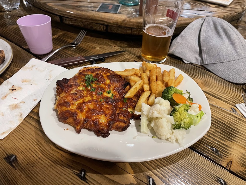 Lake Eildon Hotel | 190 Sugarloaf Rd, Eildon VIC 3713, Australia | Phone: (03) 4716 1110 Lake Eildon Hotel | 190 Sugarloaf Rd, Eildon VIC 3713, Australia | Phone: (03) 4716 1110