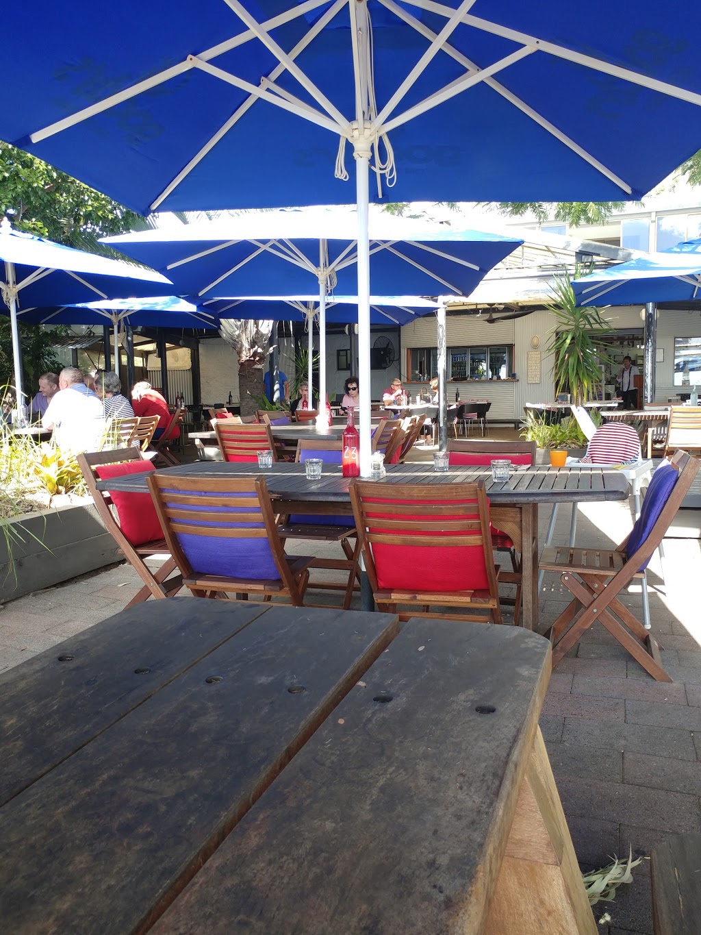 Goodys On The Beach | restaurant | 54 Moreton St, Toogoom QLD 4655, Australia | 0741280248 OR +61 7 4128 0248