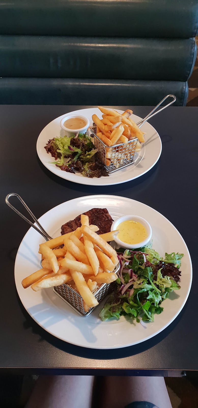 Hunters Hill Hotel | 64 Gladesville Rd, Hunters Hill NSW 2110, Australia | Phone: (02) 9817 2188
