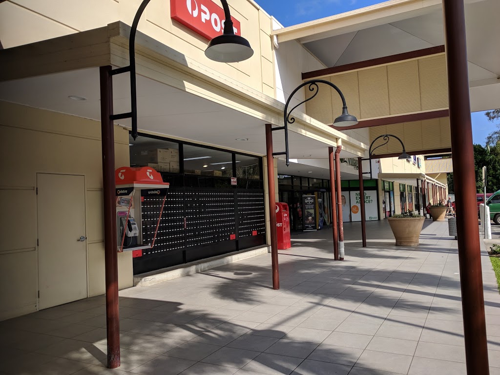 Clifton Village Shopping Centre | shopping mall | Captain Cook Hwy, Clifton Beach QLD 4879, Australia | 0740518922 OR +61 7 4051 8922