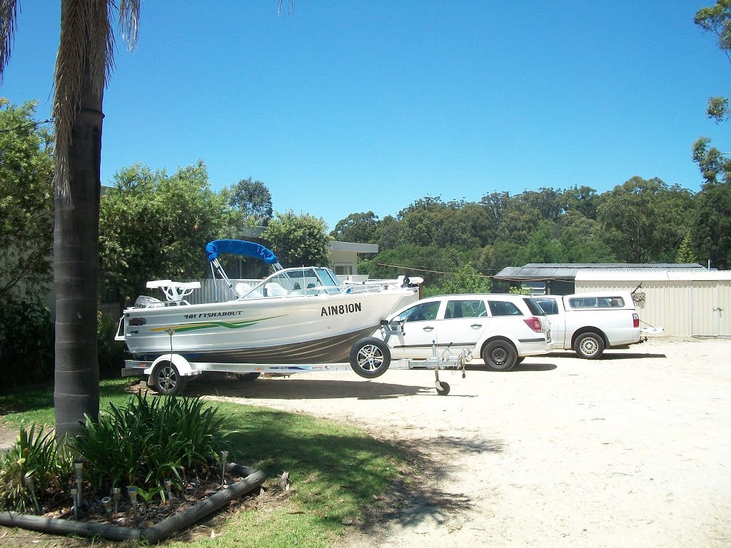 Top of the Lake Holiday Units | lodging | 3013 Princes Hwy, Millingandi NSW 2549, Australia | 0264956288 OR +61 2 6495 6288