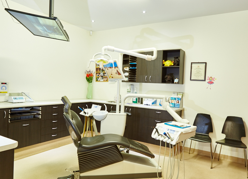 Jorgensen Mutzelburg Dental | 730 S Pine Rd, Everton Park QLD 4053, Australia | Phone: (07) 3354 1077