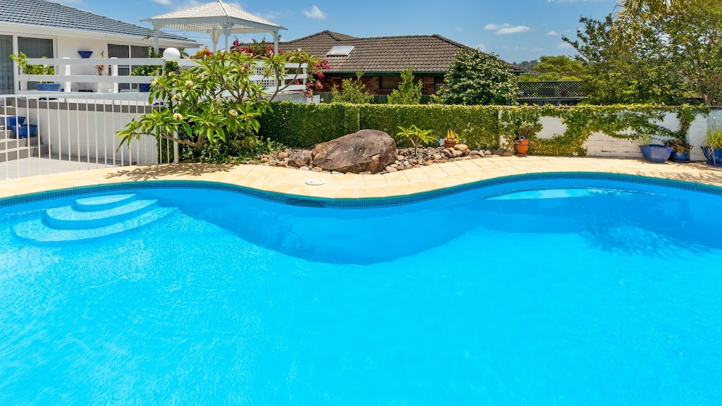 Pool Painters | Unit 24/6 Jubilee Ave, Warriewood NSW 2102, Australia | Phone: (02) 9999 1199